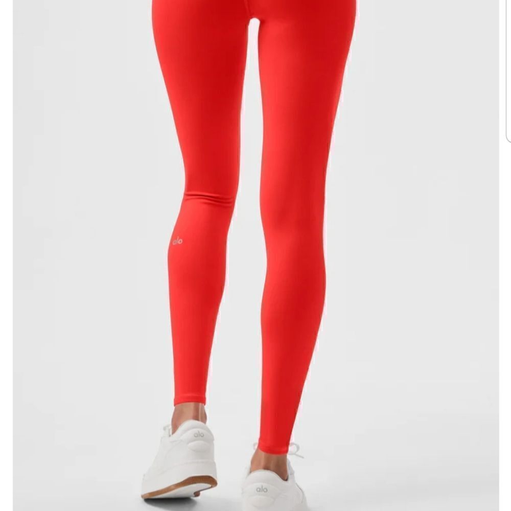 Alo Yoga Medium Orange low Waist Airlift Legging. - Picture 5 of 14